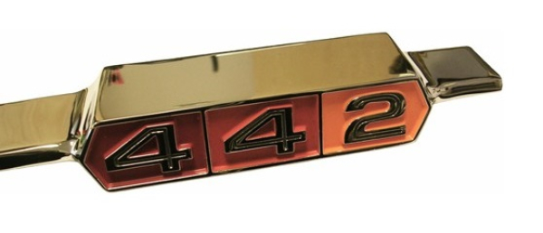 Chrome Grille Bar and Emblem for 1967 Oldsmobile 442
